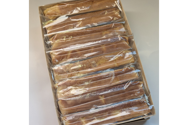 棹カステラ（８本入）【オリジナル 昔ながら 和菓子 ギフト 生菓子 おやつ スイーツ 和スイーツ 銘菓 水戸市 水戸 茨城県】（JU-15）