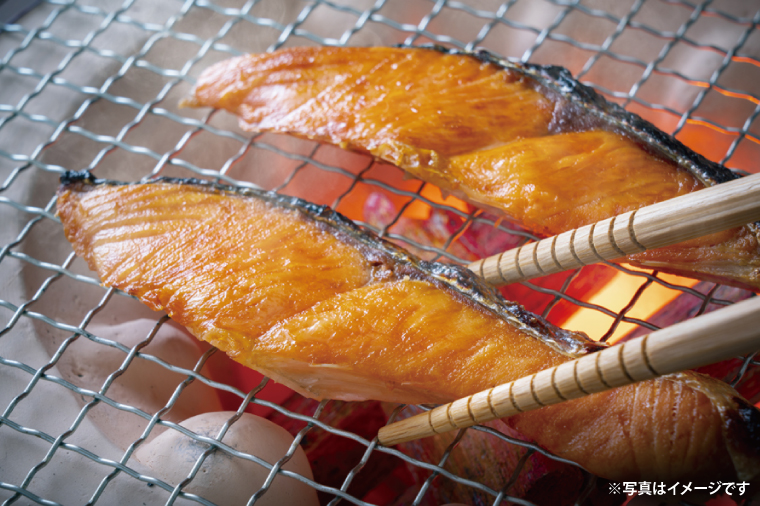 甘塩 天然紅鮭切身 10切れ 自社で切身加工品【シャケ さけ 鮭 紅鮭 鮭 茨城県 海鮮】（LR-12）