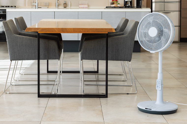 【数量限定】「寄附額改定しました!!」ケーズデンキオリジナルモデル DC扇風機 KS-FS25DR-BG【家電 静音 省エネ DCモーター 風量調節 首振り 新生活】(NE-7)