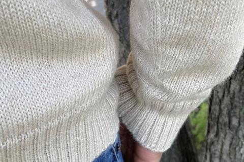 【アルパカ専門店　T'IKA】ラグランセーター・ナチュラルアイボリー・男女兼用（アルパカ100％）【アパレル 洋服 おしゃれ プレゼント 毛糸 ウイメンズ 水戸市 白系】(AL-8)