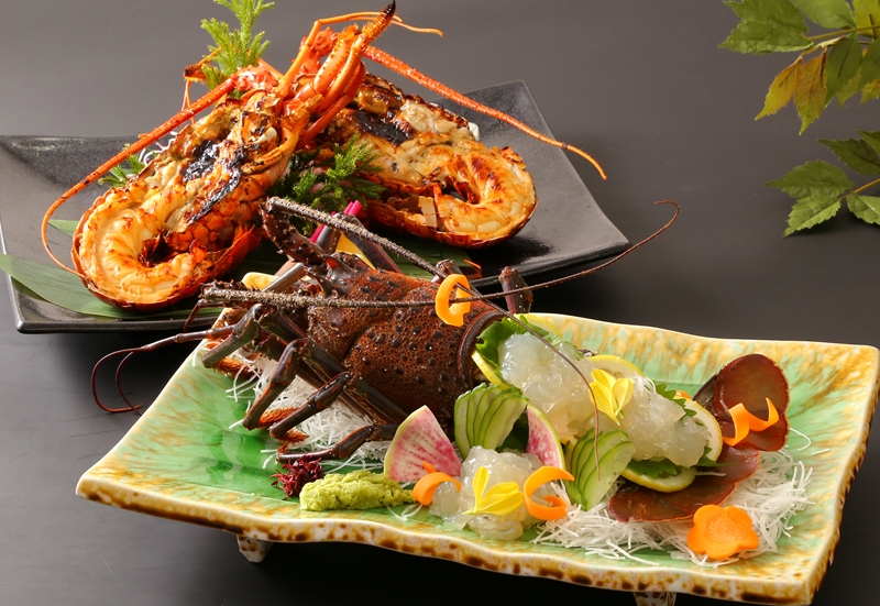 茨城県ブランド！特大『常陸乃国いせ海老』と「常陸牛」会席付　１泊２食ペア宿泊券【 茨城県 日立市 】