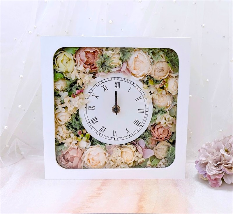 時を優しく彩るシャビーシックな『花時計』【 時計 茨城県 日立市 】