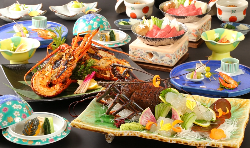 茨城県ブランド！特大『常陸乃国いせ海老』と「常陸牛」会席付　１泊２食ペア宿泊券【 茨城県 日立市 】