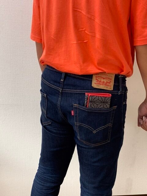 ブランド品に飽きた人へ…着物と小物のコラボ！kimono ウォレット 大島紬麻の葉柄