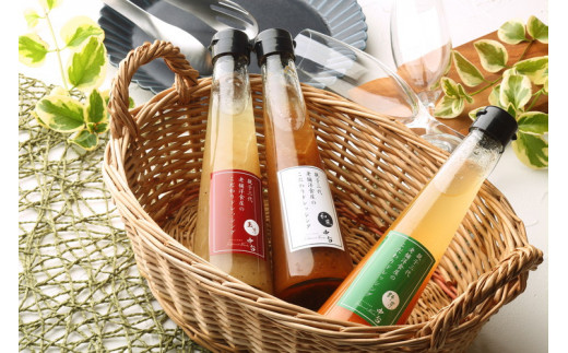 土浦市の老舗洋食屋レストラン中台のこだわりドレッシング3種詰め合わせ（野菜ドレッシング、和風ドレッシング、玉葱ドレッシング）【お中元】｜サラダはもちろん、魚料理、肉料理にかけてもオススメの万能ドレッシング