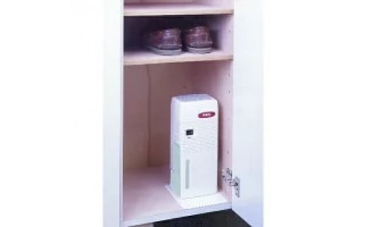 押入れ用除湿機 QS-101 ｜ 室内で使用するため静か、小さくても除湿力に優れている、省エネ以上の3点にこだわり開発したコンパクトで静かな除湿機。クローゼット、食器棚、下駄箱、床下収納にも使用可能 除湿器 茨城県土浦市※離島への配送不可