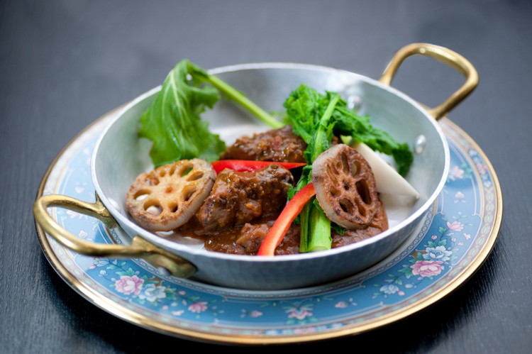 幻の飯村牛を使用したレストラン中台のビーフシチューカレー3個セット（1食200g×3個）|カレー大學主催カレー大賞2016受賞！土浦ブランド認定品幻の飯村牛を使用したビーフシチューカレー