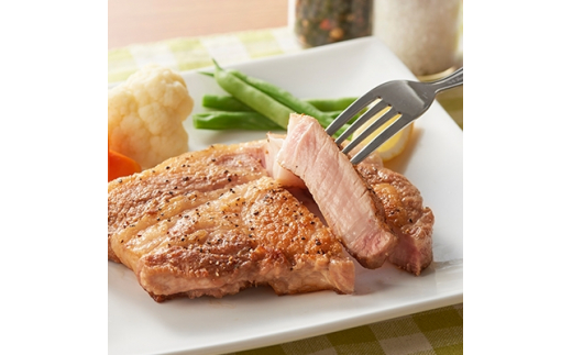 【発送時期が選べる！】佐藤畜産の極選豚 ロース1本 4kg以上｜豚肉の小骨や筋を除去してから、半分に切って真空パックに入れてお届け ※離島への配送不可