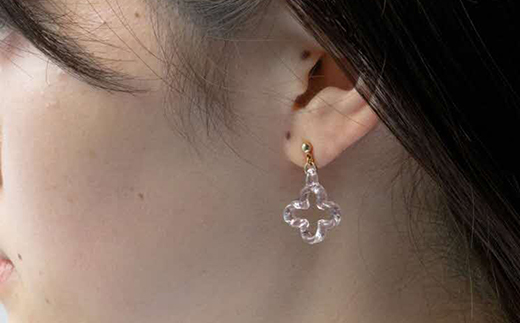 HARIO ピアス トレフル HAP-TFB-P｜耐熱 ガラス アクセサリー ハリオ 職人 繊細 フォーマル カジュアル きれいめ おしゃれ 20代 30代 40代 贈答 プレゼント ギフト 贈り物 お祝 ご褒美 記念品 _FU15 ※離島への配送不可