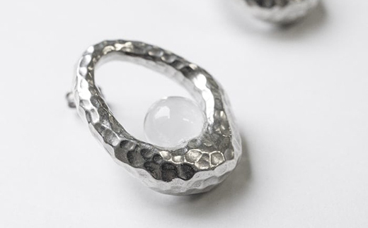 HARIO ピアス エン HANS-EN-P-TI｜耐熱 ガラス アクセサリー ハリオ 職人 繊細 フォーマル カジュアル きれいめ おしゃれ 20代 30代 40代 贈答 プレゼント ギフト 贈り物 お祝 ご褒美 記念品 _FU28 ※離島への配送不可