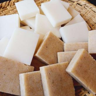 “山形県産ヒメノモチ”100%の杵つき切り餅セット『白餅・玄米餅』 ※着日指定不可 | もち モチ 餅 切り餅 食べくらべ 食べ比べ 玄米 げんまい 杵 老舗 ギフト お取り寄せ お年賀 お歳暮 贈答用 直送 茨城県 古河市 _EM03