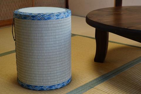 畳職人が作る畳椅子 高さ40cm ※着日指定不可 | いす イス 畳 職人 畳店 手軽 腰掛 腰かけ 便利 タタミ 和雑貨 インテリア 日用品 モダン 和風 簡単 軽い 座布団 快適 イグサ 井草 父の日 敬老の日 贈答 贈り物 プレゼント ギフト 茨城県 古河市 _EA04