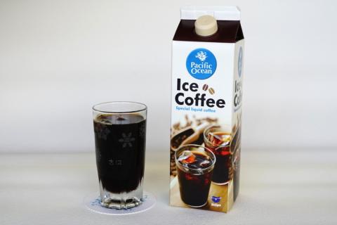 無糖アイスコーヒー　1000mlパック×3本 ※着日指定不可 | coffee 3リットル コーヒー 珈琲 アイスコーヒー アイス珈琲 ブラック ブラックコーヒー 無糖 紙パック 飲料 ネルドリップ ドリンク 取り寄せ お取り寄せ 個包装 3本 3L ご家庭用 手土産 美味しい おいしい おしゃれ 高級 カフェ ギフト 厳選 贈答 贈り物 お中元 夏ギフト プレゼント 茨城県 古河市 送料無料 _EG04