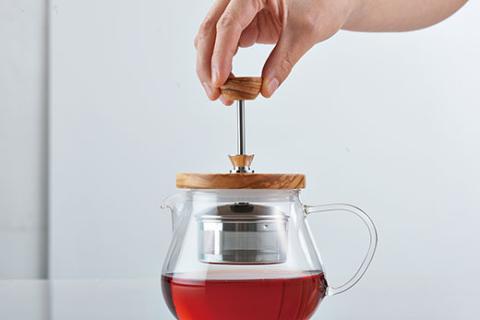 HARIO ティーポット＆カップ・ソーサー 2客セット「サークルR」シリーズ［TEO-70-OV］［HTW-CS-C-R］｜ハリオ 耐熱 ガラス 日本製 おしゃれ 紅茶 茶 オリーブウッド ポット カップ ソーサー 2客_DL19