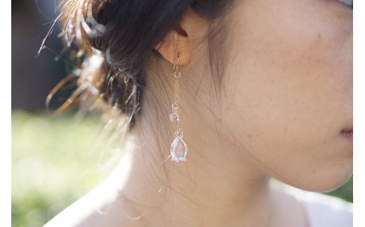 HARIO ピアス「リリー」シリーズ［HAP-L-002］｜耐熱 ガラス アクセサリー ハリオ ランプワークファクトリー 職人 繊細 フォーマル カジュアル きれいめ おしゃれ 20代 30代 40代 _BD90