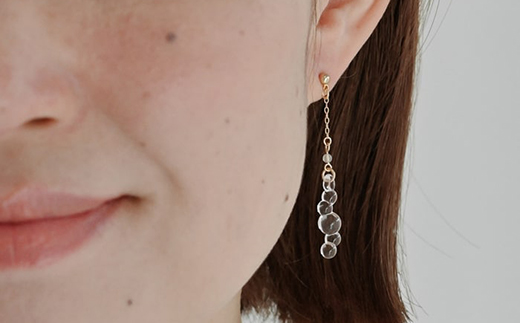 HARIO tane ピアス 渚 [HATN-NG-P-NF]｜耐熱 ガラス アクセサリー HARIO ハリオ 職人 繊細 フォーマル カジュアル きれいめ おしゃれ かわいい 20代 30代 40代 贈答 プレゼント ギフト 贈り物 お祝 ご褒美 記念品 _FU64　※離島への配送不可