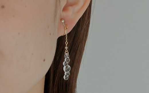 HARIO tane イヤリング 渚 [HATN-NG-E-NF]｜耐熱 ガラス アクセサリー HARIO ハリオ 職人 繊細 フォーマル カジュアル きれいめ おしゃれ かわいい 20代 30代 40代 贈答 プレゼント ギフト 贈り物 お祝 ご褒美 記念品 _FU65　※離島への配送不可