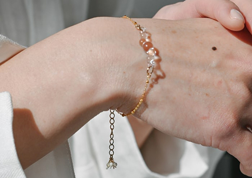 HARIO tane ブレスレッド 渚 [HATN-NG-BL-GF]｜耐熱 ガラス アクセサリー HARIO ハリオ 職人 繊細 フォーマル カジュアル きれいめ おしゃれ かわいい 20代 30代 40代 贈答 プレゼント ギフト 贈り物 お祝 ご褒美 記念品 _FU66　※離島への配送不可