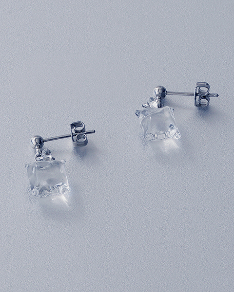 HARIO ピアス ムーンライト［HAA-ML-002P］ ※離島への配送不可｜耐熱 ガラス アクセサリー ハリオ ランプワークファクトリー 職人 繊細 フォーマル カジュアル きれいめ おしゃれ 20代 30代 40代_FM20