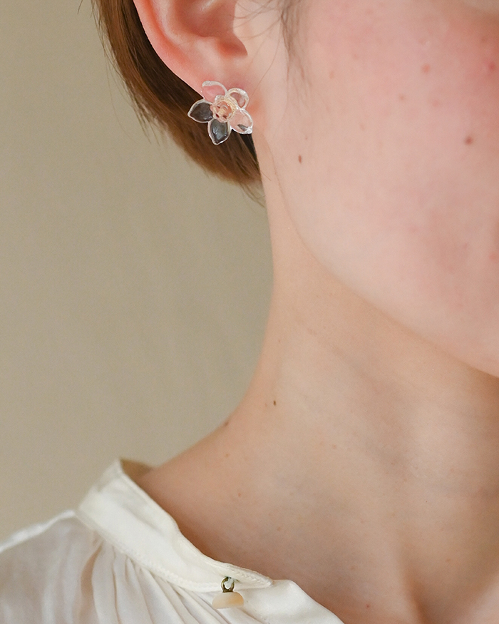 HARIO ピアス フラワー［HAP-F-004］ ※離島への配送不可｜耐熱 ガラス アクセサリー ハリオ ランプワークファクトリー 職人 繊細 フォーマル カジュアル きれいめ おしゃれ 20代 30代 40代_FM02