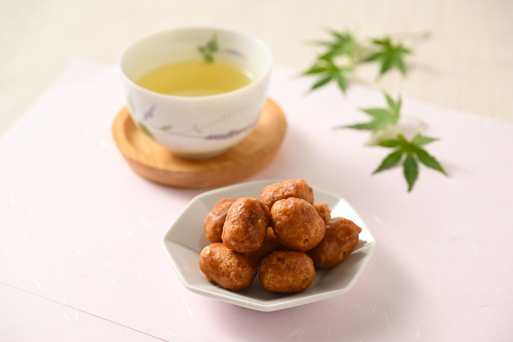 ミヤト製菓　コロ玉かりんとうみたらし 135g×10袋 ｜ かりんとう カリントウ 和菓子 菓子 スイーツ おやつ おいしい 定番 揚げ菓子 米油 老舗 お茶請け みたらし おかし 工場直送 お取り寄せ ギフト 贈答 贈り物 プレゼント ご褒美 茨城県 古河市_EF15