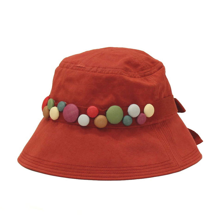 職人技が光るこだわりの綿クルミボタンバケットハット｜帽子 ぼうし ハット バケットハット バケハ 白茶 茜 灰黒 グレー 綿100％ 日よけ ギフト 贈答 プレゼント お祝い ご褒美 ※2025年4月上旬頃より順次発送予定_FS10