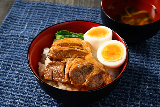 豚肉の甘露煮（肩ロース）：（110g×5）茨城県の銘柄豚『常陸の輝き』を使用【古河ブランド認証品】 | 肉 豚肉 肩ロース ブランド 常陸の輝き 豚の甘露煮 甘露煮 かんろ煮 ご飯のお供 おかず つまみ 惣菜 肴 国産 人気 おすすめ 取り寄せ お取り寄せ グルメ 惣菜 名物 ご褒美 お土産 贈答 贈り物 プレゼント 父の日 お中元 お歳暮 御歳暮 茨城県 古河市 直送 店舗直送 送料無料 _BC06