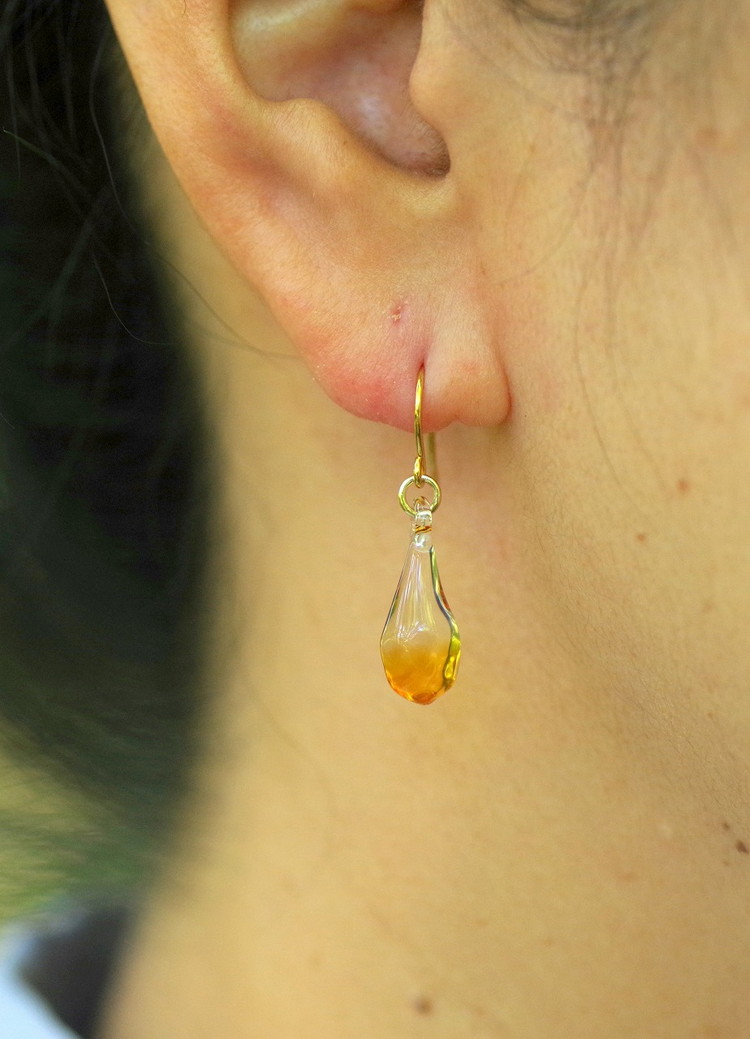 こがこもれびあーと　ピアス（フラム） | 耐熱 ガラス アクセサリー ランプワークファクトリー 職人 繊細 フォーマル カジュアル ピアス 20代 30代 40代 _DP66