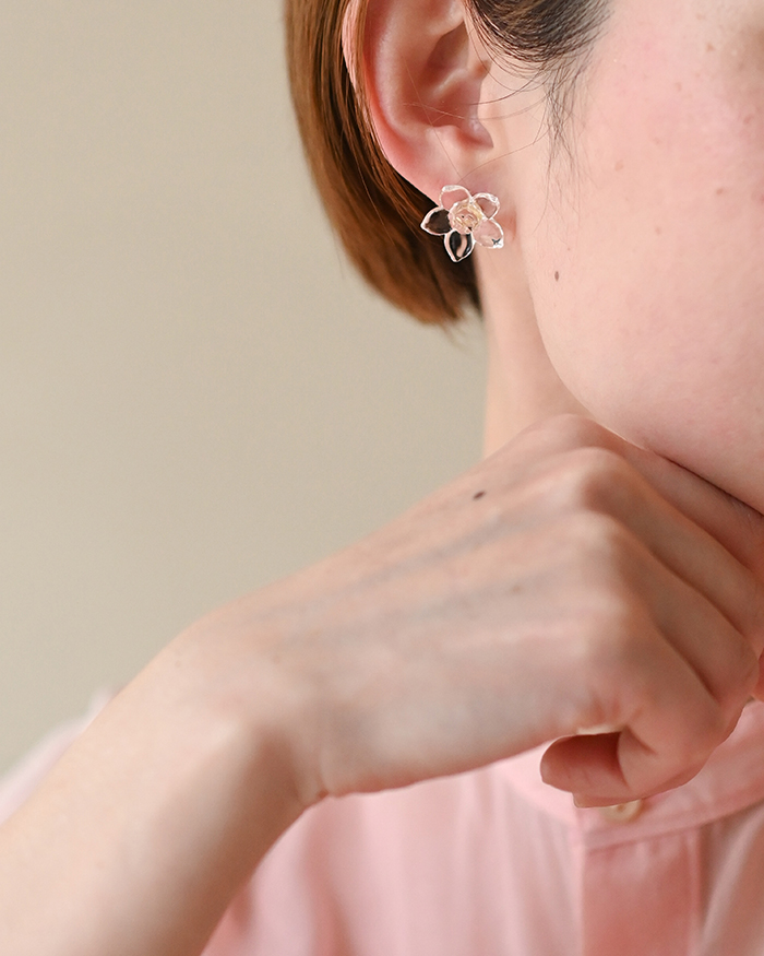 HARIO ピアス フラワー［HAP-F-004］ ※離島への配送不可｜耐熱 ガラス アクセサリー ハリオ ランプワークファクトリー 職人 繊細 フォーマル カジュアル きれいめ おしゃれ 20代 30代 40代_FM02