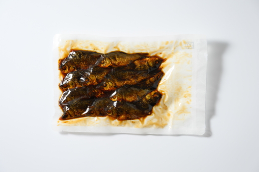 古河名物　鮒甘露煮（610g）～味一筋真心こめて～ | 鮒の甘露煮 鮒 ふな フナ 甘露煮 かんろ煮 ご飯のお供 おかず つまみ 惣菜 魚 肴 国産 人気 おすすめ 取り寄せ お取り寄せ グルメ 惣菜 おせち 御節 お節 名物 お土産 ギフト 贈答 贈り物 プレゼント 父の日 お中元 お歳暮 御歳暮 古河ブランド認証品 百年フード 茨城県 古河市 直送 店舗直送 送料無料 _BC01