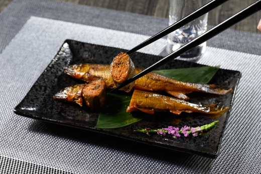 遊水地 鮒甘露煮 (305g)・子持ち鮎 (4尾) の甘露煮詰合せ ～味一筋真心こめて～ | 鮒の甘露煮 鮒 フナ ふな 鮎の甘露煮 鮎 アユ あゆ 甘い 甘露煮 かんろに カンロニ ご飯のお供 贈答 ギフト 茨城県 古河市 百年フード _BC12