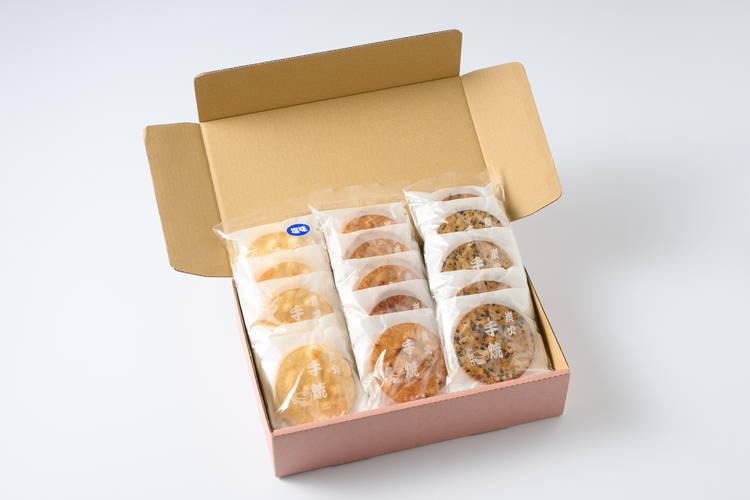 炭火手焼きせんべい組み合わせ（しょうゆ・しお味・ごま）各5枚入り | 煎餅 和菓子 せんべい センベイ 醤油 しょうゆ ゴマ 塩 しお 菓子 おやつ お茶請け 手焼き 手作り 詰合せ 詰め合わせセット 食べ比べ 工場直送 老舗 茨城県 古河市_DU06