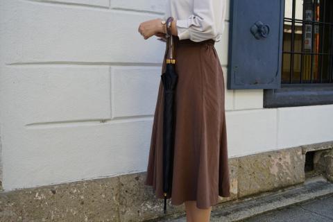 雪華模様のオリジナル傘（サイズ60cm）「もらっても、贈っても喜ばれる傘」カラー：ブラック | 傘 かさ 60センチ 雨具 メンズ レディース 兼用 雪の結晶 ブラック 黒 おしゃれ かわいい スタイリッシュ 雨 梅雨 贈答 贈り物 プレゼント 父の日 母の日 お中元 お歳暮 御歳暮 茨城県 古河市 送料無料 _BL05