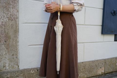 雪華模様の刺繍入り日傘（晴雨兼用・サイズ50ｃｍ・UV加工・麻50％綿50％）カラー：ベージュ | 日傘 50センチ 晴雨兼用 UV加工 レディース 雪の結晶 ベージュ おしゃれ かわいい スタイリッシュ 雨 梅雨 夏 日差し 日よけ 贈答 贈り物 プレゼント 父の日 母の日 お中元 お歳暮 御歳暮 茨城県 古河市 送料無料 _BL20