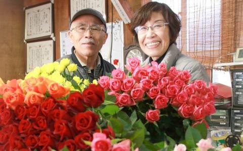 生産農家直送！大輪のバラ花束 25本セット ※沖縄・離島への配送不可 | 25本 植物 花 華 お花 フラワー 生花 切り花 花持ち ばら バラ 薔薇 ローズ 花束 ブーケ 包装 ご家庭用 ギフト 記念日 誕生日 結婚記念日 結婚 送別 歓迎 イベント 発表会 卒業式 サプライズ お祝い 高評価 感動 癒し 女性 男性 紳士 贈答 贈り物 プレゼント 茨城県 古河市 名産 特産 直送 農家直送 産地直送 苅部バラ園 送料無料 _AL05