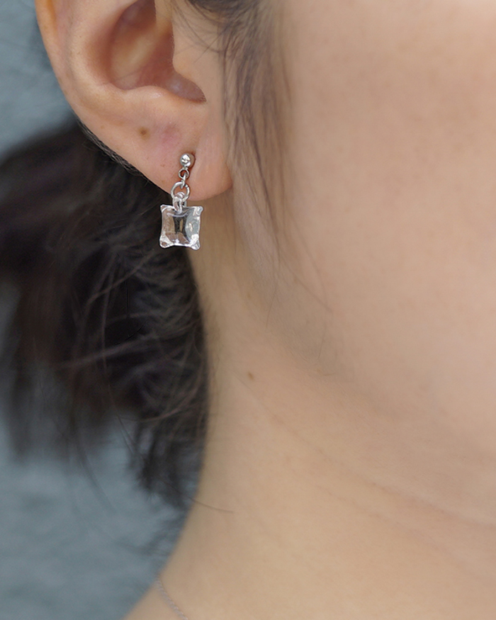 HARIO ピアス ムーンライト［HAA-ML-002P］ ※離島への配送不可｜耐熱 ガラス アクセサリー ハリオ ランプワークファクトリー 職人 繊細 フォーマル カジュアル きれいめ おしゃれ 20代 30代 40代_FM20