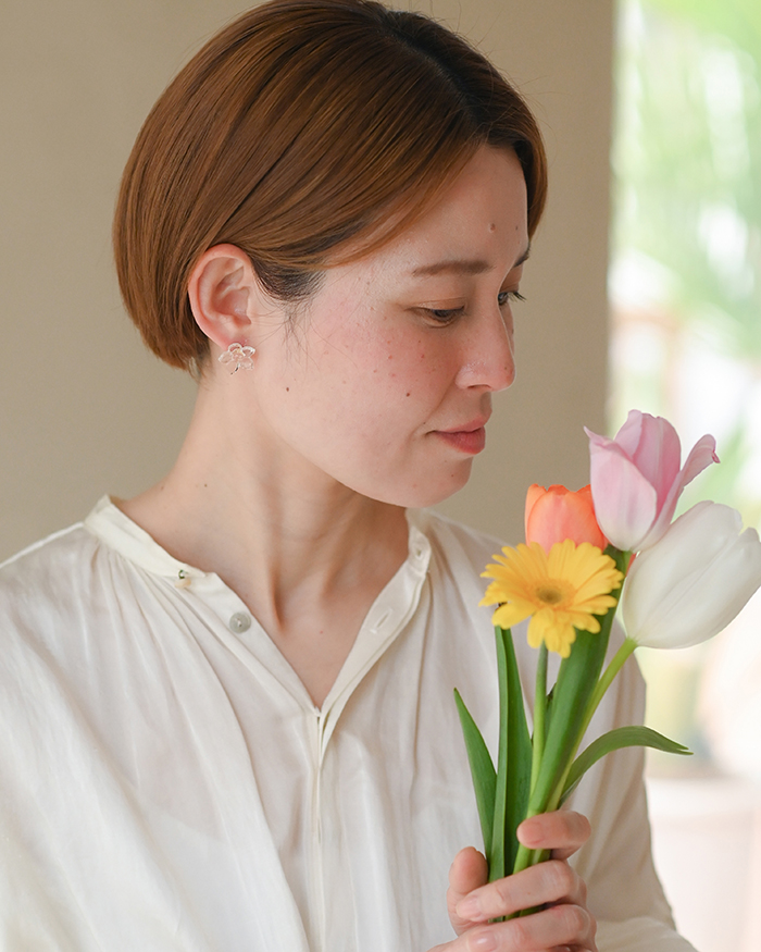 HARIO ピアス フラワー［HAP-F-004］ ※離島への配送不可｜耐熱 ガラス アクセサリー ハリオ ランプワークファクトリー 職人 繊細 フォーマル カジュアル きれいめ おしゃれ 20代 30代 40代_FM02