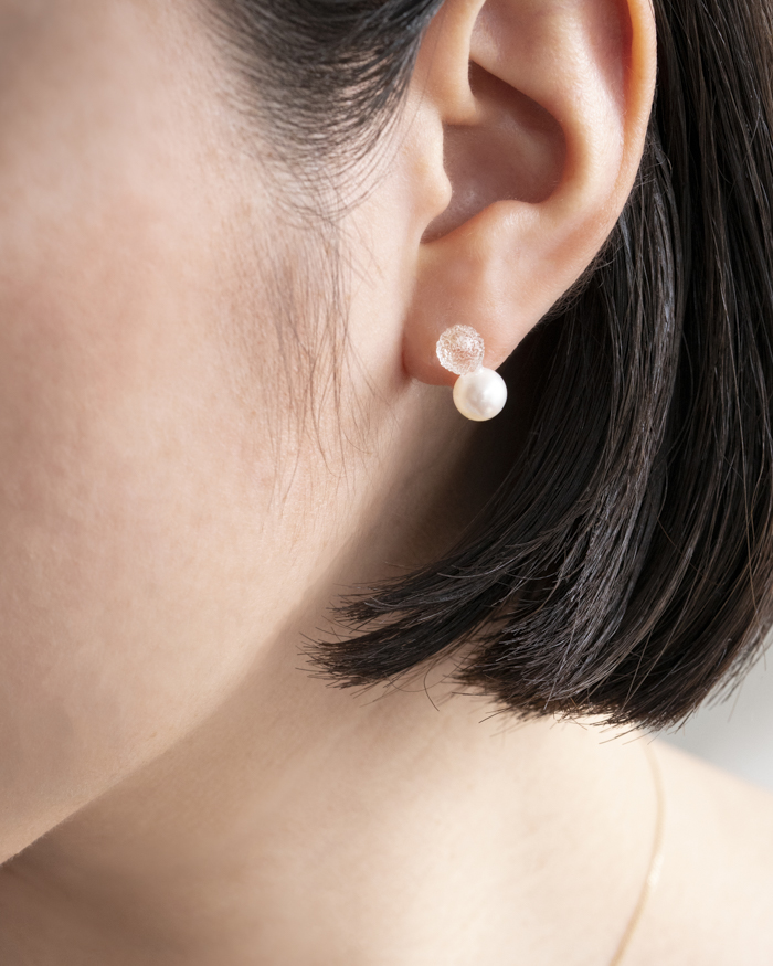 HARIO ピアス スノーパール K10［HAPR-SP-002P-K10］ ※離島への配送不可｜耐熱 ガラス アクセサリー ハリオ ランプワークファクトリー 職人 繊細 フォーマル カジュアル きれいめ おしゃれ 20代 30代 40代_FM55