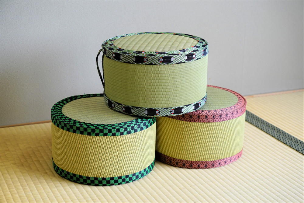 【2個セット】古河市のたたみ職人が作る畳椅子（くまモン・子供用） 高さ15cm ｜ 古河市 畳 職人 畳店 いす イス 手軽 腰掛 便利 持ち運びしやすい 日用品 インテリア 和雑貨 タタミ 子ども用 こども用 _EA15