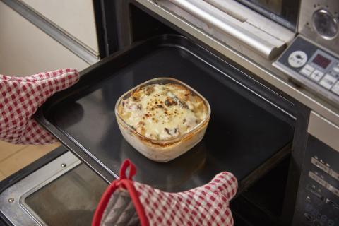 HARIO スタッキング 耐熱ガラスコンテナ4個セット［KSTL-4004-OW］｜ハリオ 耐熱 ガラス 食器 器 保存容器 キッチン 日用品 キッチン用品 日本製 おしゃれ かわいい グラタン皿 電子レンジ可 オーブン可_BE69