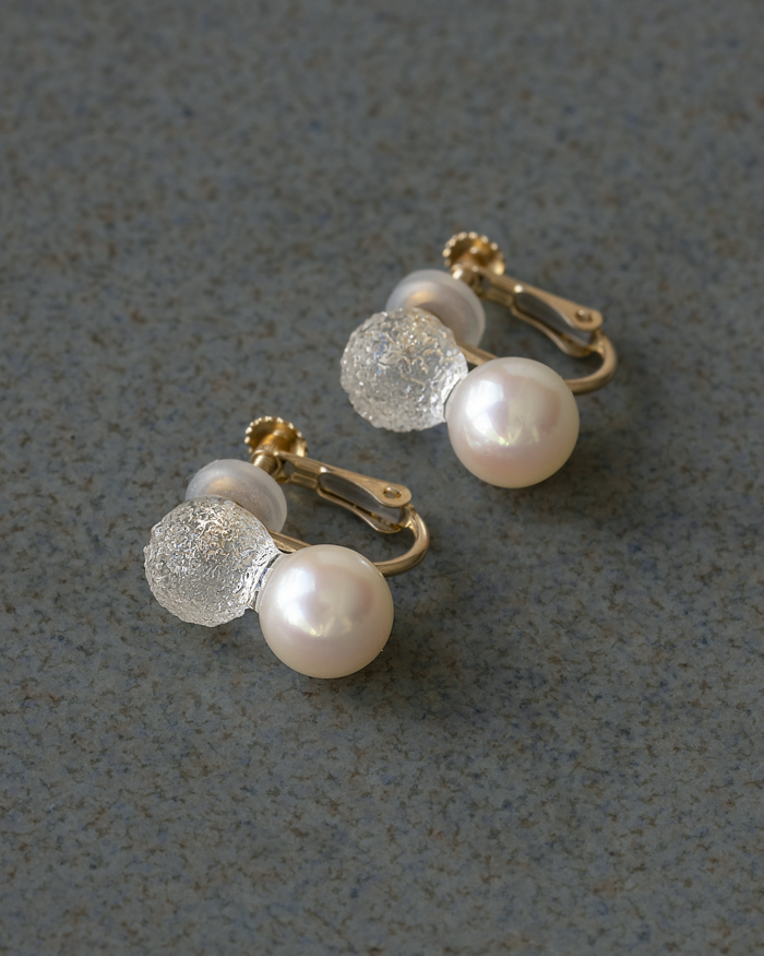 HARIO イヤリング スノーパール K10［HAPR-SP-003E-K10］ ※離島への配送不可｜耐熱 ガラス アクセサリー ハリオ ランプワークファクトリー 職人 繊細 フォーマル カジュアル きれいめ おしゃれ 20代 30代 40代_FM56