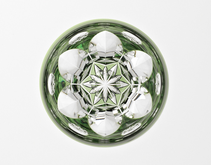 伝統工芸士作カガミクリスタルの江戸切子 冷酒杯〈水仙〉T535-2838-CGR