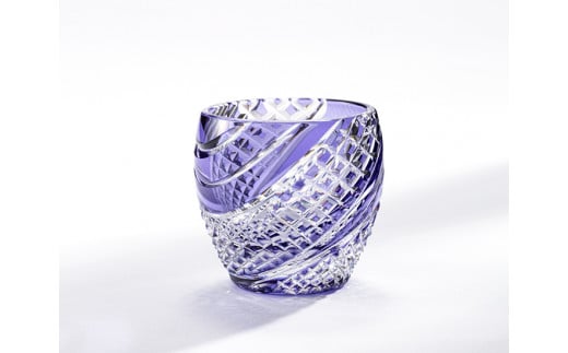 カガミクリスタルの江戸切子 冷酒杯〈魚子流し紋〉紫　T535-2044-CMP