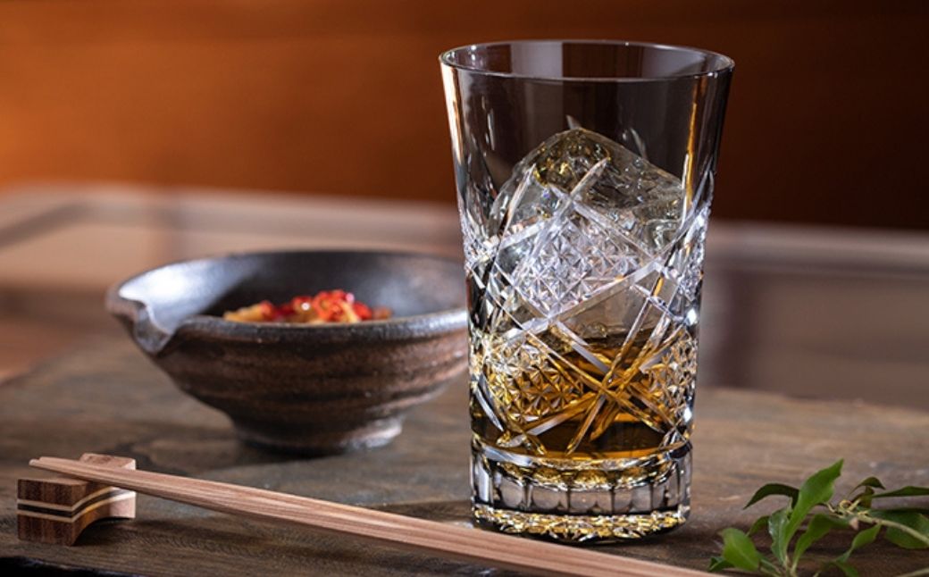 江戸切子 タンブラー＜石垣＞T778-3029-BLK | 江戸切子 クリスタルガラス タンブラー グラス キレイ 上品 お祝い プレゼント 記念日 日本土産 クリスタルガラス 伝統 日本製 プレゼント 贈り物 卒業祝い 就職祝い 記念品 贈答品 父の日 母の日 茨城県 龍ケ崎市