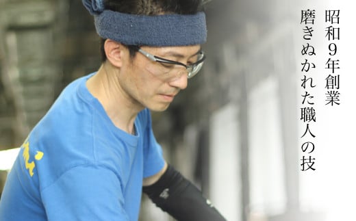 江戸切子 ワイングラス<幕襞に四角籠目紋>緑  K3602-2835-CGR | 江戸切子 ワイン グラス キレイ 上品 お祝い プレゼント 記念日 ギフト ご褒美 オリジナル 日本土産 クリスタルガラス グラス コップ 伝統 日本製 プレゼント 贈り物 卒業祝い 就職祝い 記念品 贈答品 茨城県 龍ケ崎市