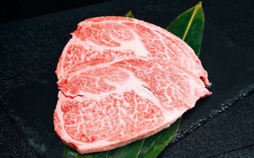 【 内容量が選べる！ 】 常陸牛 肩ロースステーキ 300g × 4枚 【 お肉 選べる お好み 肉 常陸牛 牛肉 赤身 便利 肩ロース ステーキ 真空パック  黒毛和牛 和牛 ブランド牛 A4 A5 B4 B5 焼肉 国産黒毛和牛 国産牛 】 常陸牛肩ロースステーキ 300g×4枚(約1.2kg) | 44,000円