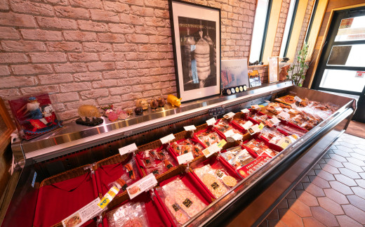 【 極上 】 辛さを選べる 肉屋のお肉ゴロゴロ カレー （ 約200g × 8パック ） 甘口 【 金豚 カレー カレーライス カレー 豚肉 ポークカレー レトルト ポーク カレールー 】 甘口 | 10,000円