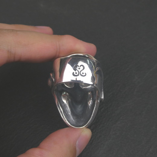 The skull of twofacedness ring