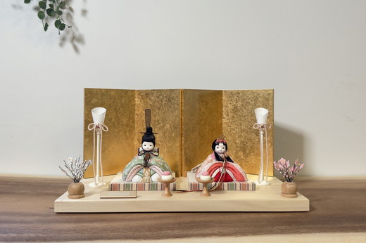 雛人形のminicola rico遥香（はるか） 木目込み親王飾り雛人形　木台　金屏風セット