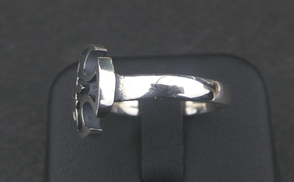 Iron cross ring アイアン クロス リング ｜ シンプル 指輪 普段使いしやすい モチーフ シルバー アクセサリー 十字架 925 ハンドメイド 選べる サイズ ジュエリー アクセ ファッション 人気 ギフト プレゼント 年末年始 お中元 お歳暮 内祝い 快気祝い